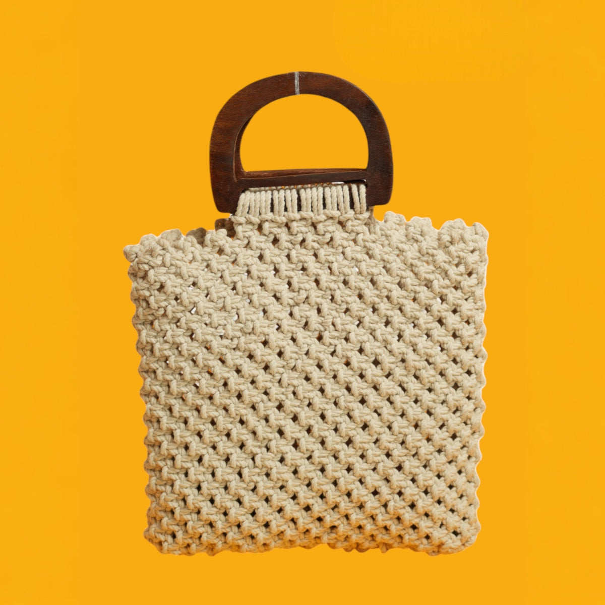 Macramé Hand Bag with Wooden Handle – Hand-Knotted Cream Tote